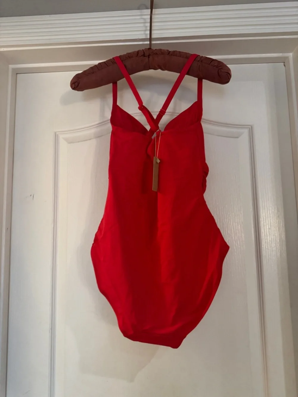 Shapellx Red Ruched Waist 1-Piece Swimsuit Keyhole Detail Tummy Control XL NWT - Picture 4 of 9